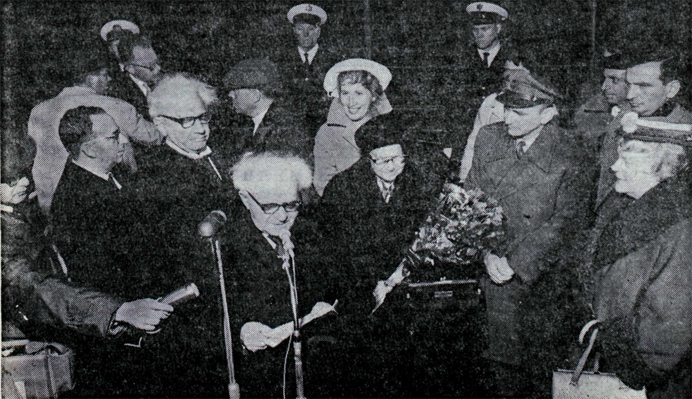 David Ben-Gurion ávarpar Íslendinga á Reykjavíkurflugvelli við komu sína til Íslands árið 1962